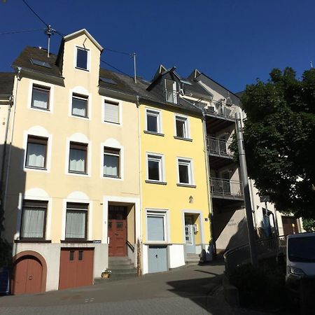 Mosel Ferienhaus Zell Buitenkant foto