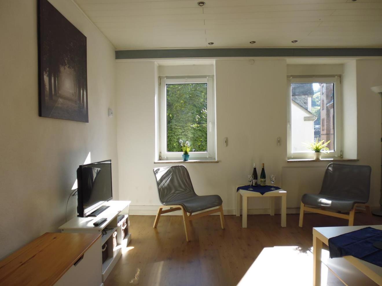 Mosel Ferienhaus Zell Buitenkant foto