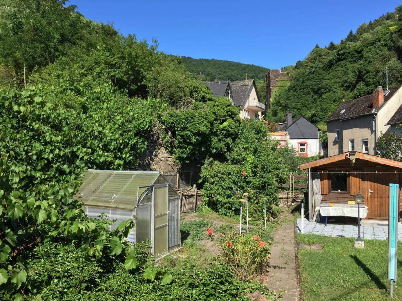 Mosel Ferienhaus Zell Buitenkant foto