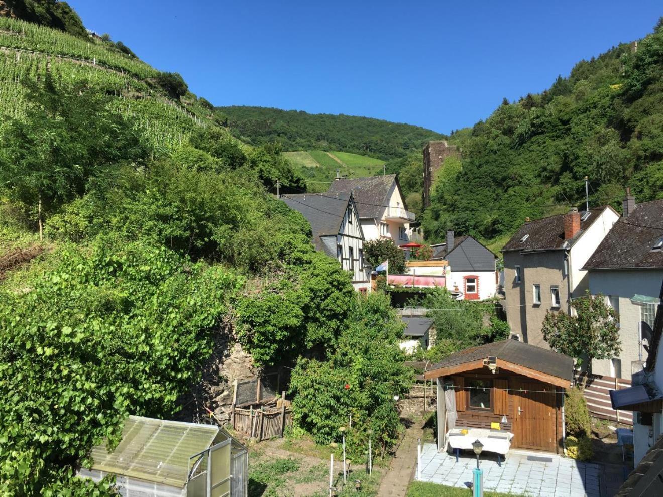 Mosel Ferienhaus Zell Buitenkant foto